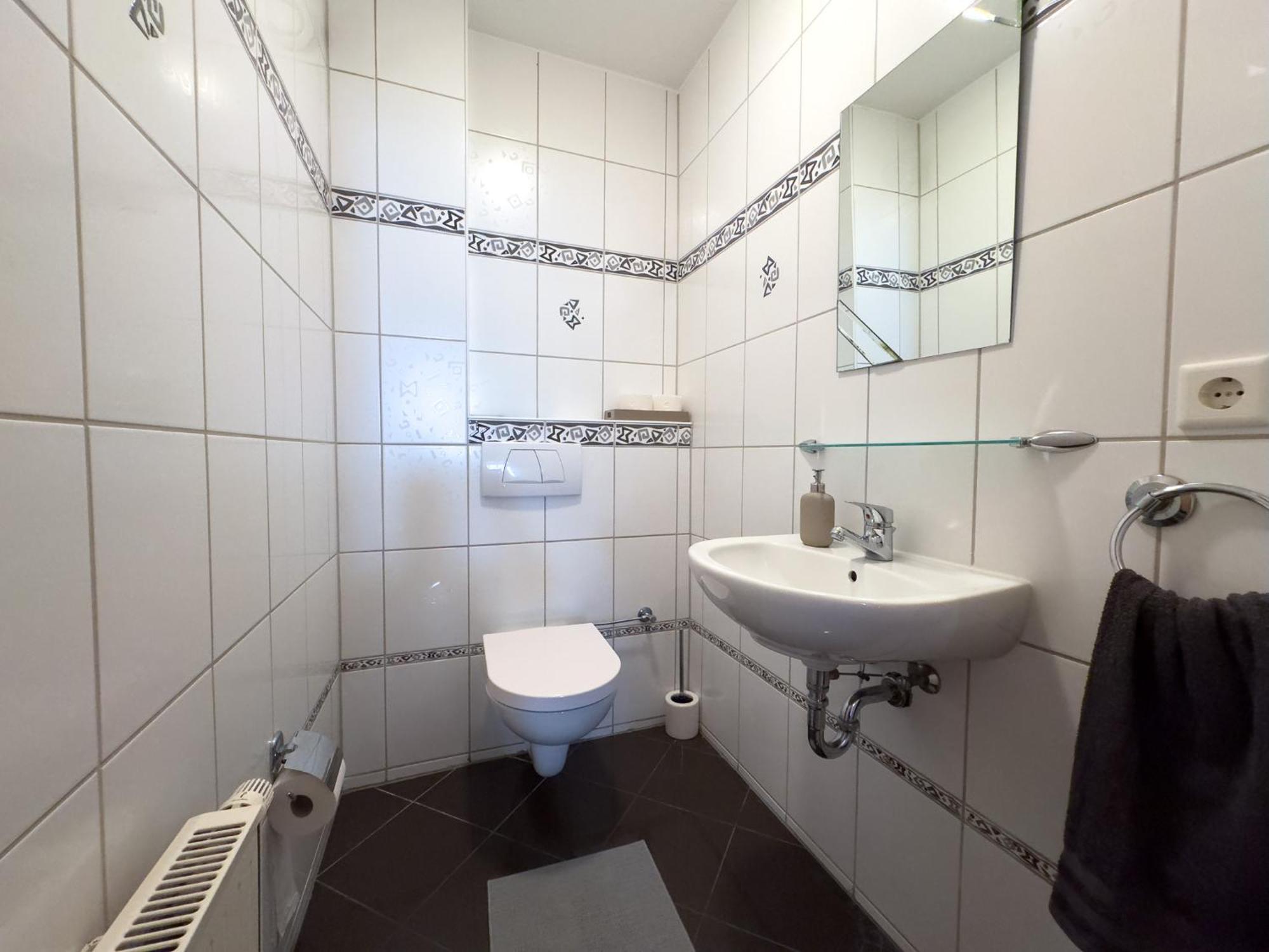 110Qm - 4 Zimmer - Privat Parkplatz - Zentral - Balkon - Mallibase Apartments カッセル エクステリア 写真