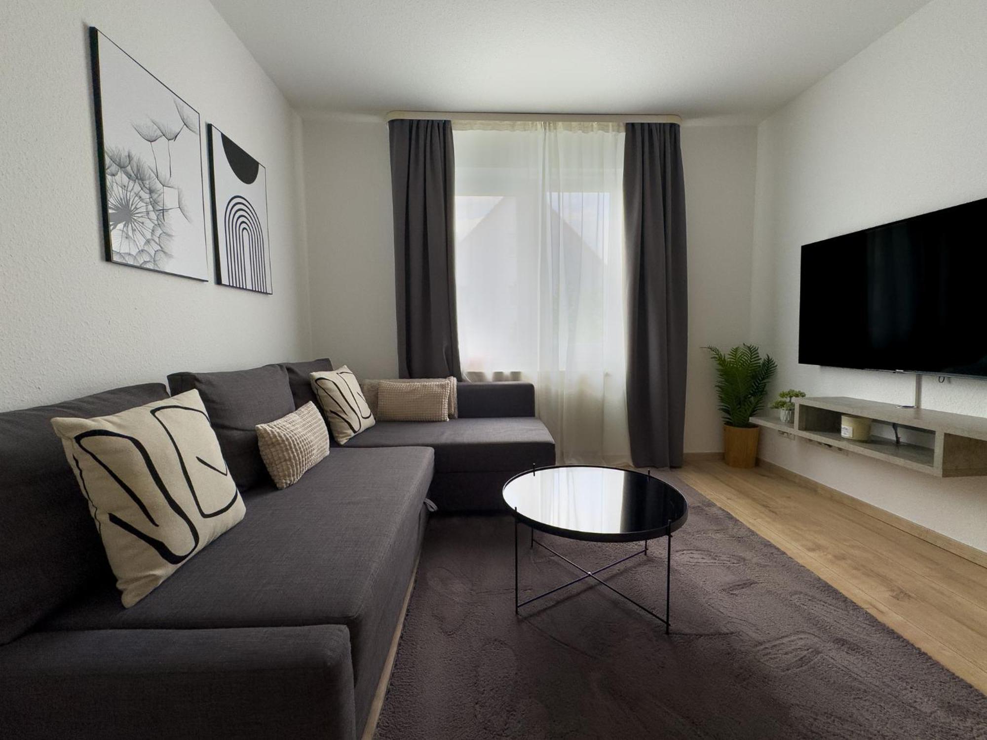 110Qm - 4 Zimmer - Privat Parkplatz - Zentral - Balkon - Mallibase Apartments カッセル エクステリア 写真